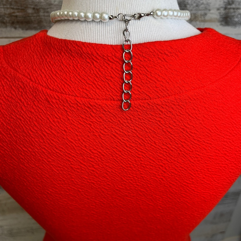 Vintage White Pearl Adjustable Necklace Gold Pendant Designer Chic Classic Y2K - Picture 9 of 10